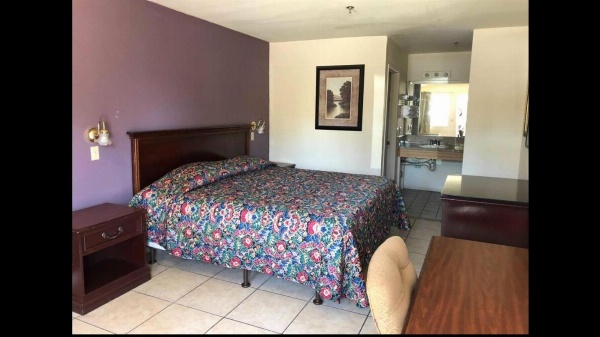 SandPiper Motel - Los Angeles image 2